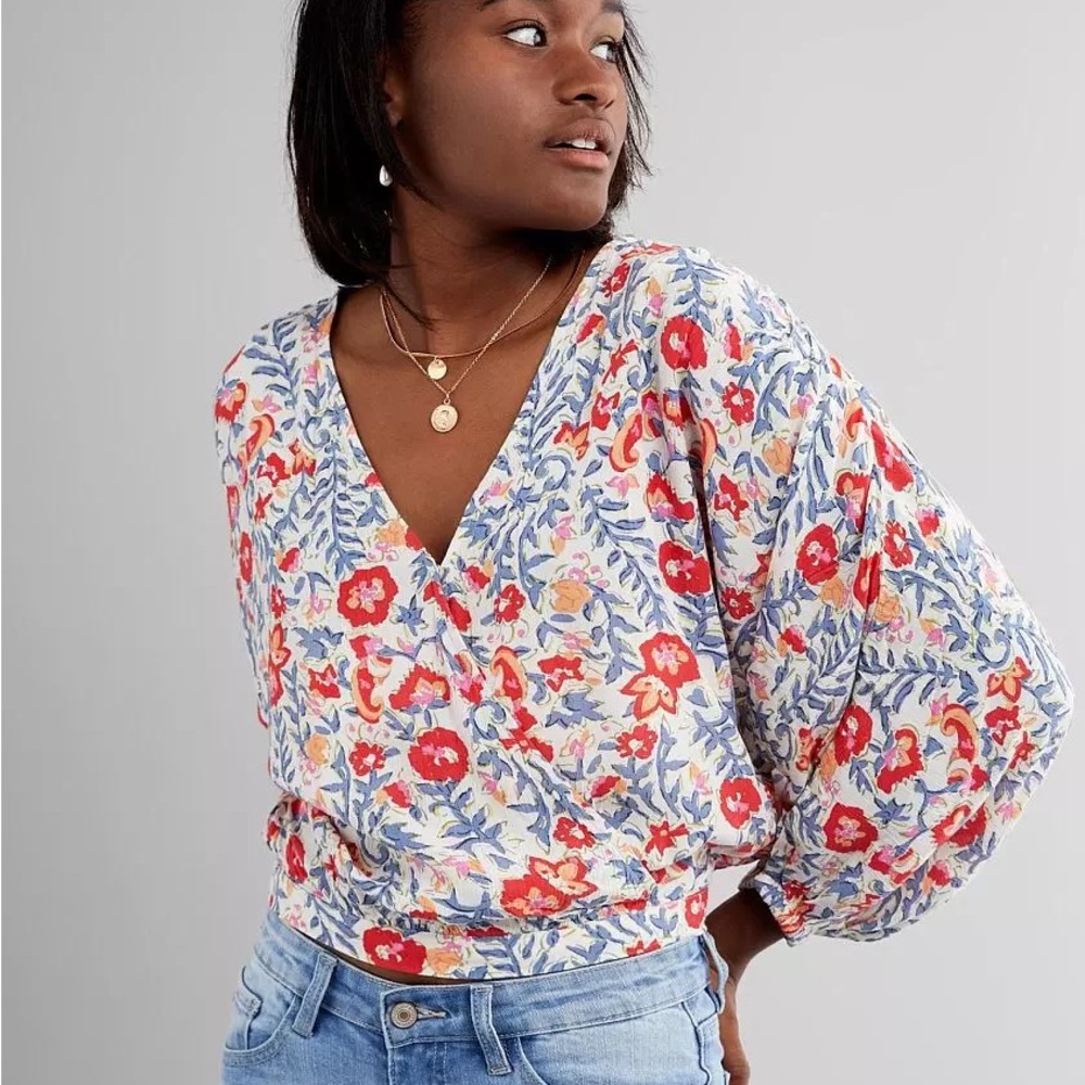 Billabong Safe Bet Surplice Blouse - Picture 6 of 13